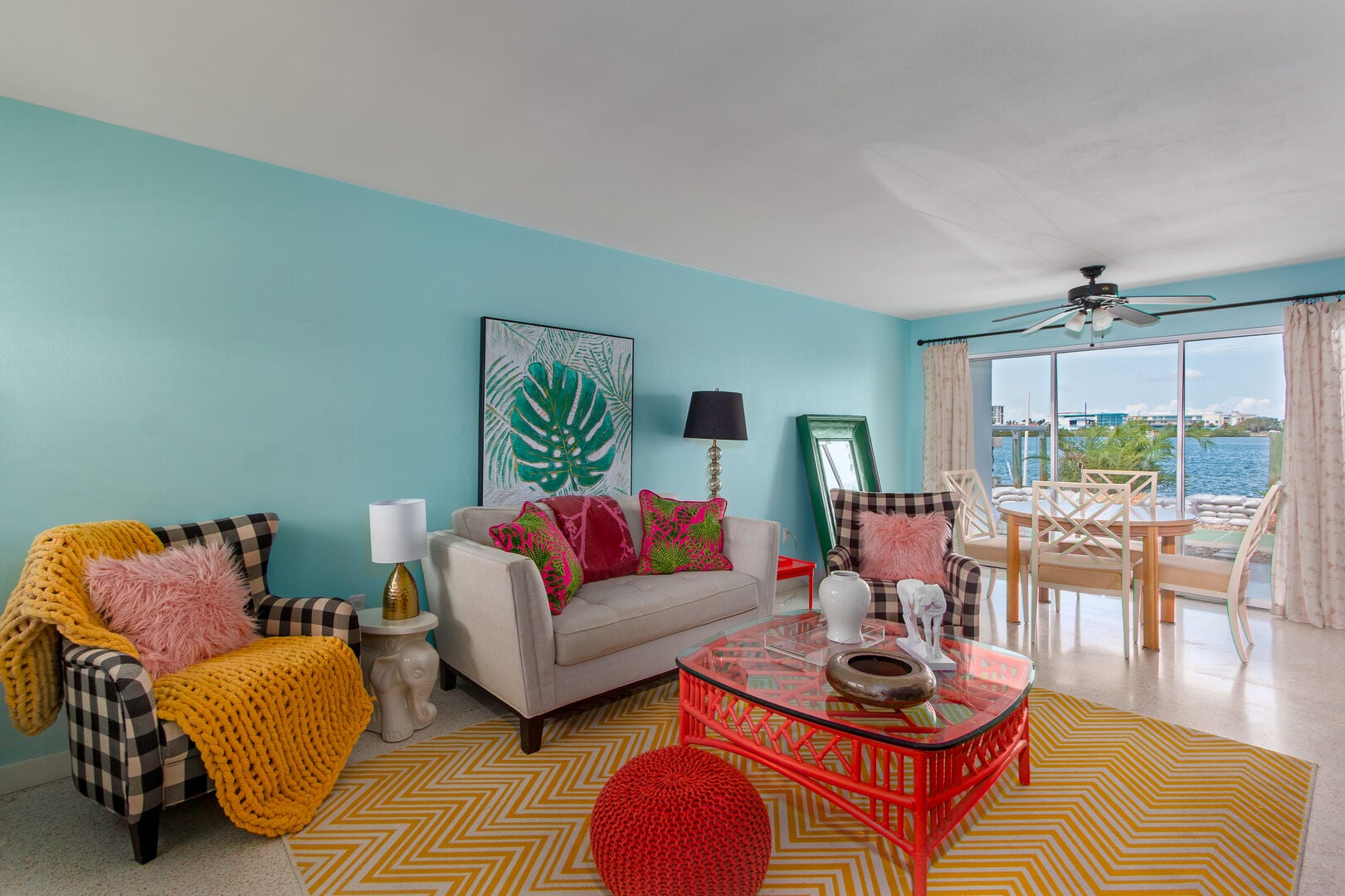 Bay Watch 2: Spacious living room space to bond with the family