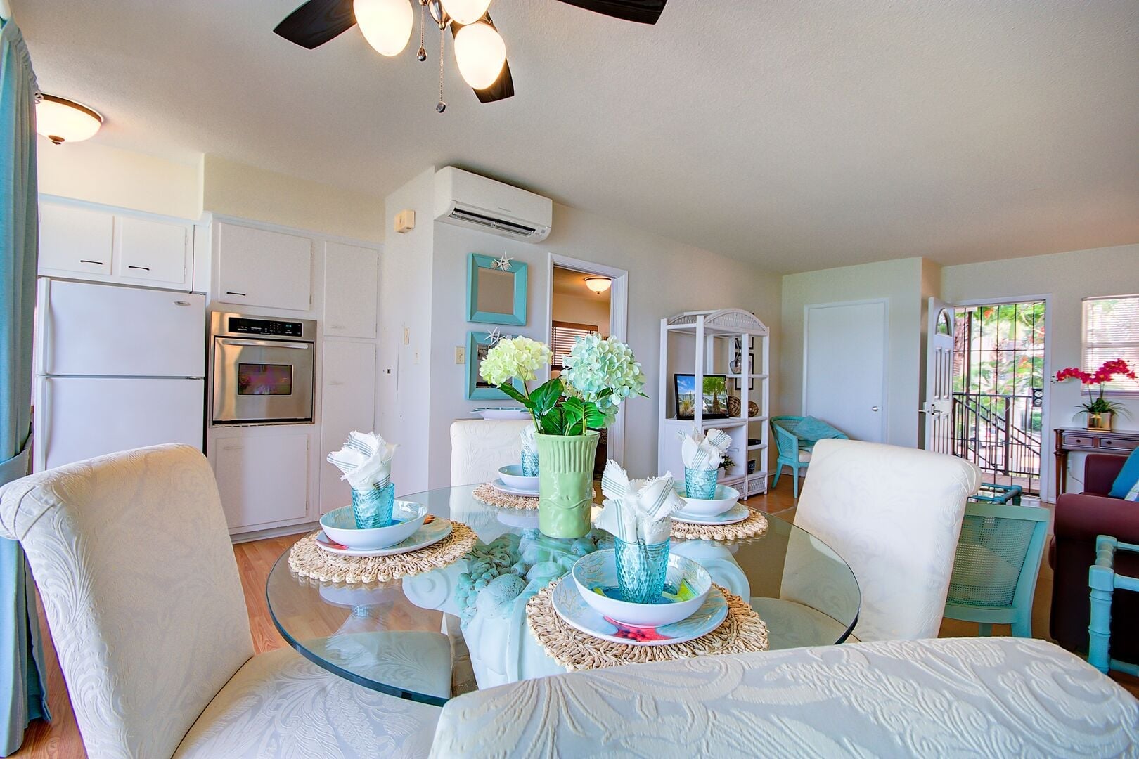 Bay Watch 6: This cozy 1-bedroom retreat offers a laid-back “Old Florida” alternative to crowded hotels