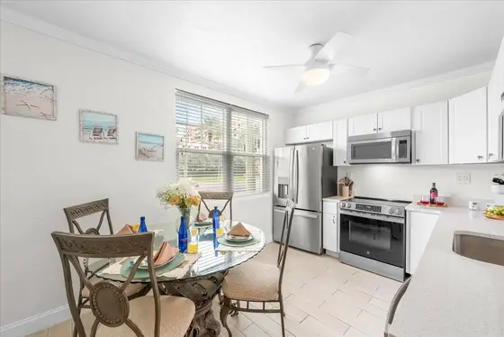 Enjoy the convenience of a full kitchen plus a dining table for four — perfect for breakfast before heading out or dinner back at the suite.