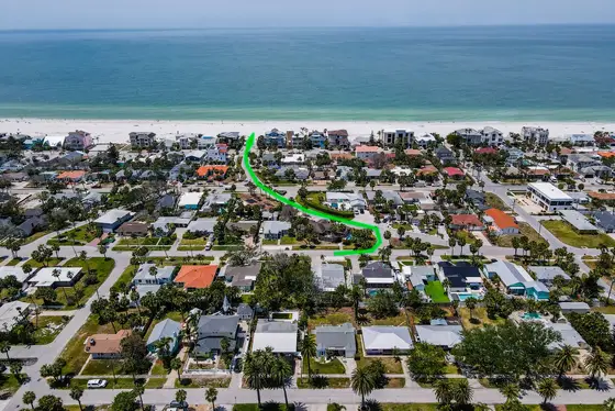 📍 Perfect Location:

Located just a 4-minute walk to Clearwater Beach, and within 0.6 miles of Beach Walk, Pier 60 Park, and Clearwater Marine Aquarium. Easy access to beach, shopping, dining, and local attractions.