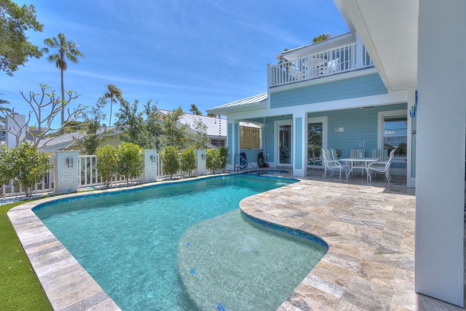 Dream Vacation: Private Heated Pool: Comfortably seats up to 5 with surrounding outdoor furniture. Pool heating is available during winter months only.