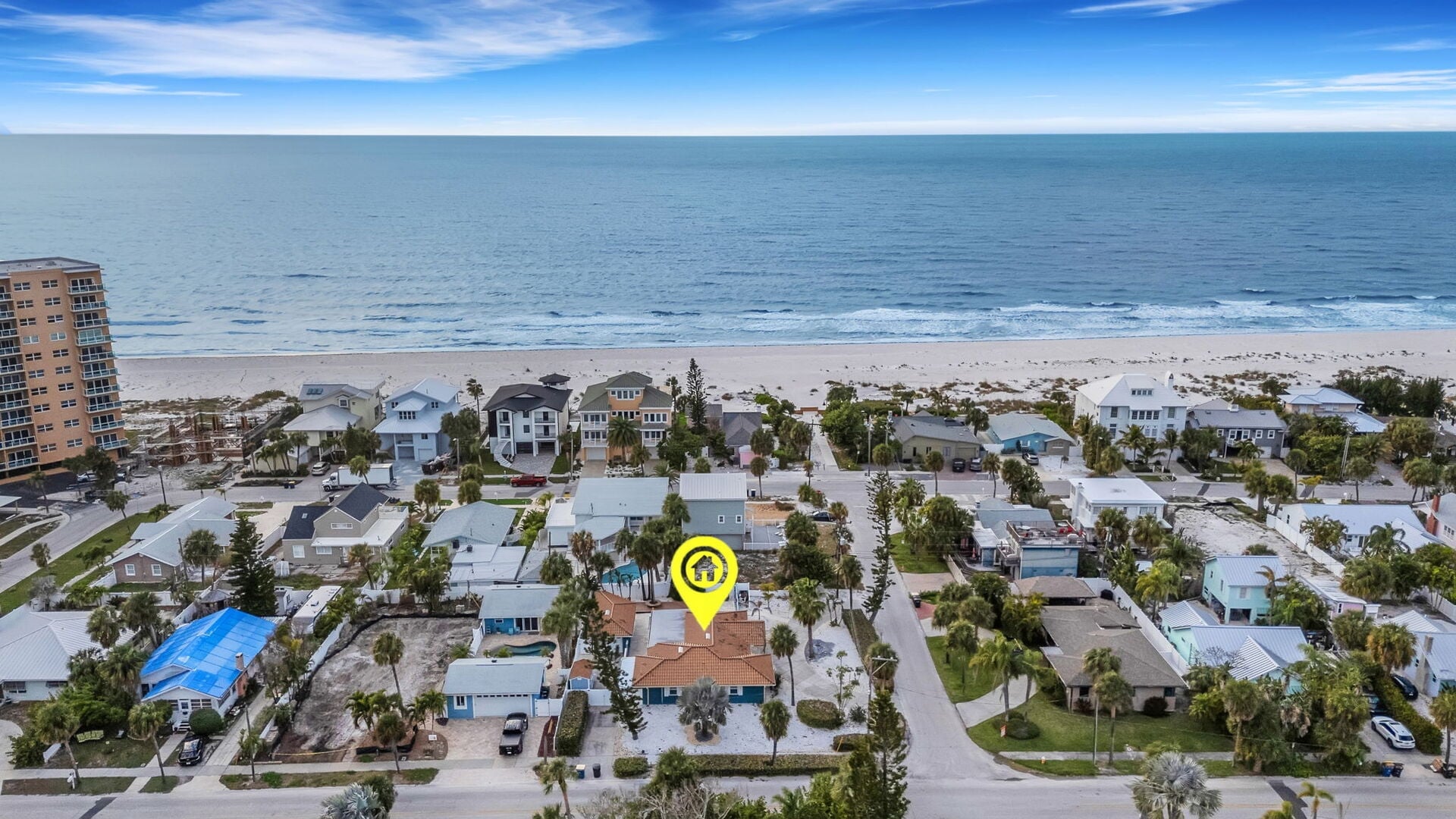 Seagrass Escape: Steps away from the beach!
