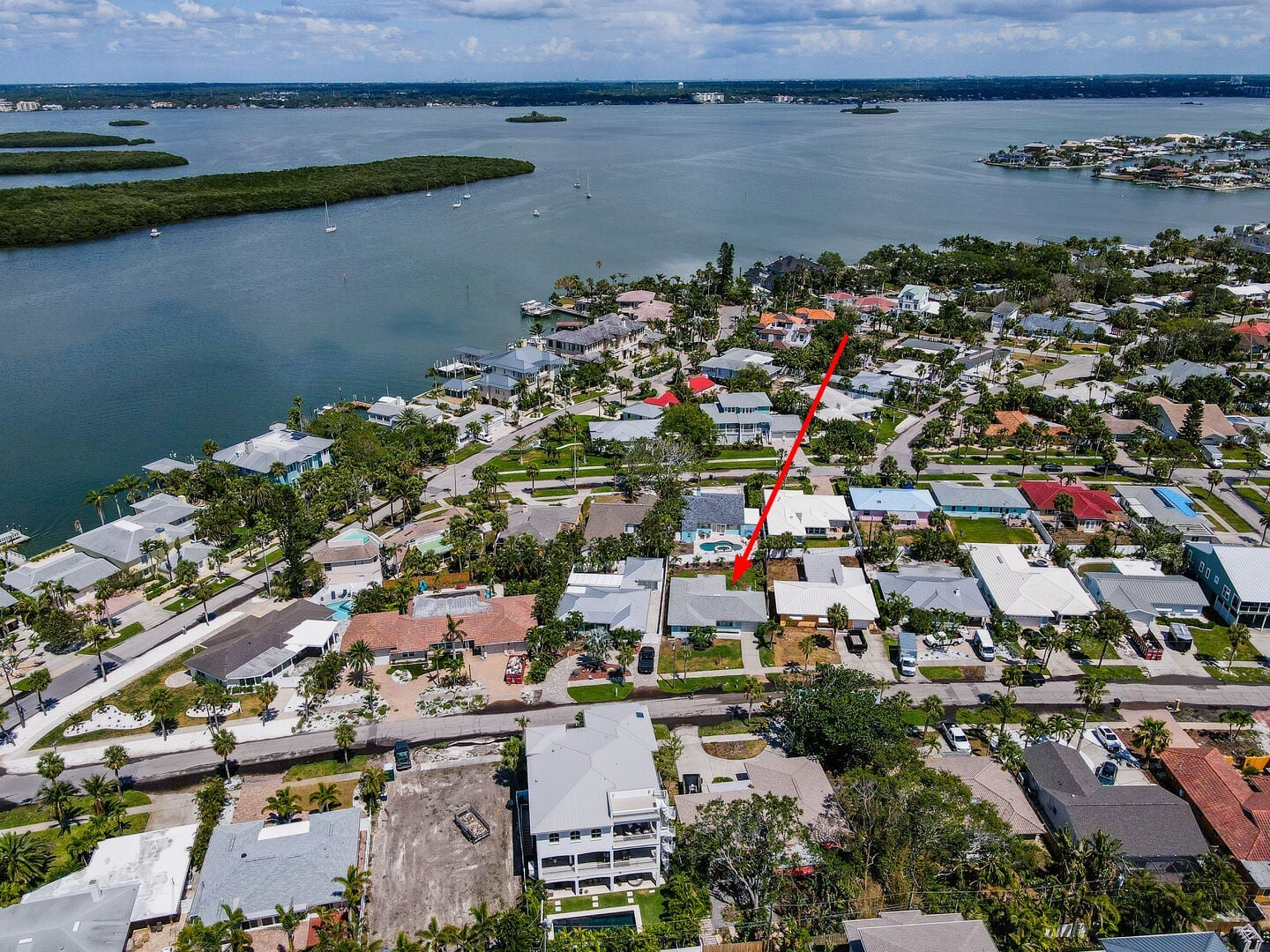 Seahorse Cottage: 1021 Mandalay ~ Seahorse Cottage: Beachfront Bliss in Clearwater