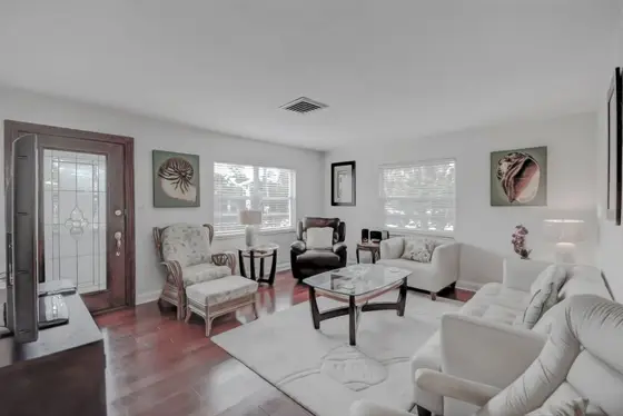 Gorgeous and spacious living room that can sit the whole group