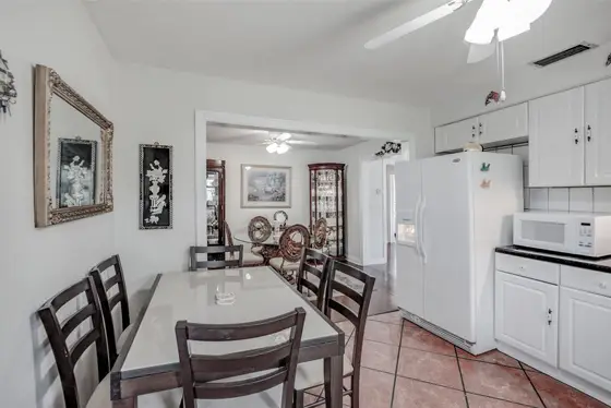 Main Dining area within the ktichen that comfortably sits 6 guests