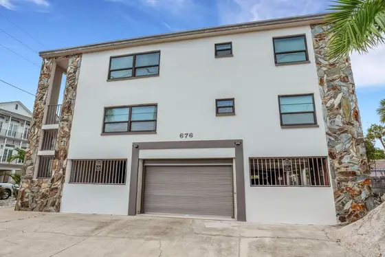 676 Mandalay 111 ➠ 2BR Modern Beach Condo - Steps to Clearwater Beach
