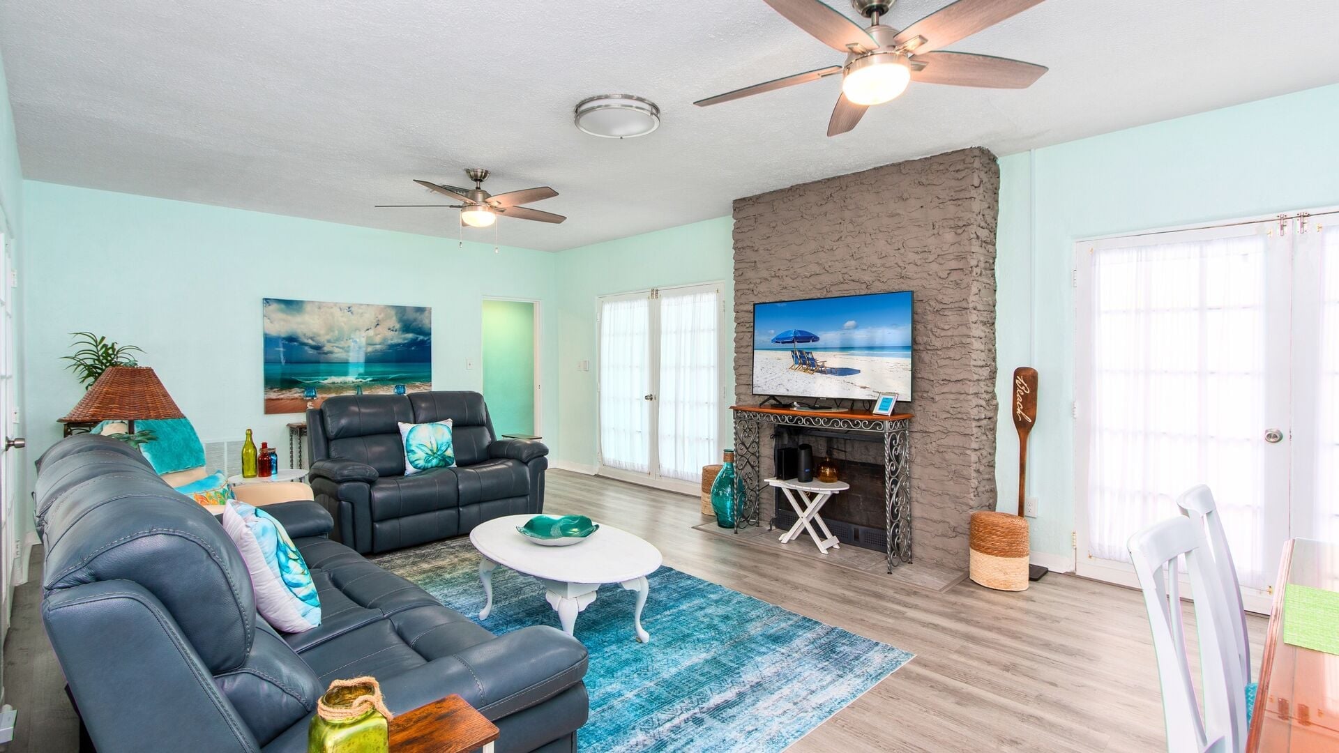 Sunny Escape: 917 Mandalay ➠ Sunny Escape | Monthly Beach House • Walk to Sand