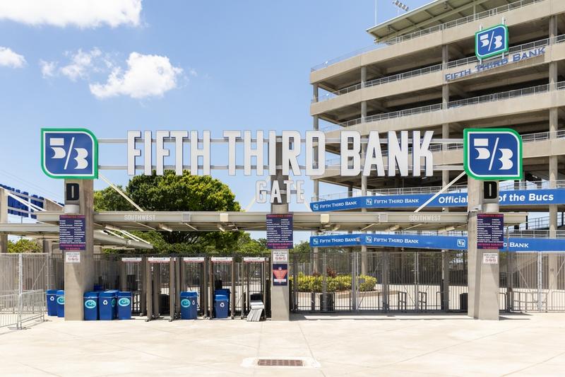 raymond james stadium orig 1