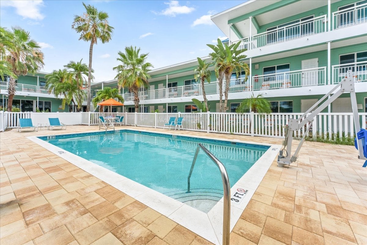 Tropic Terrace Resort 3