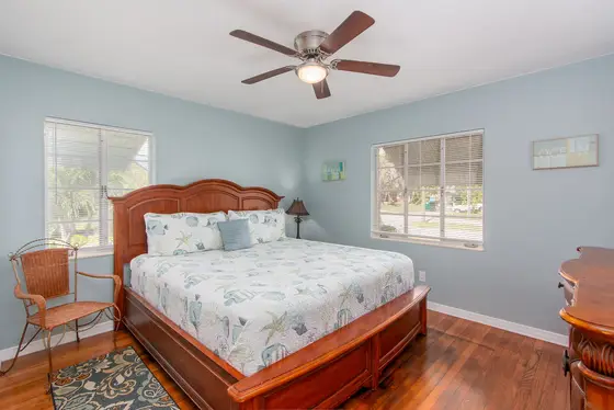Guest Bedroom, King