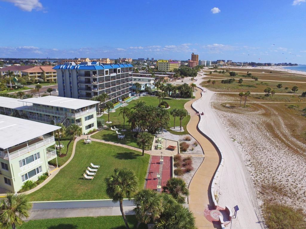 Walkable Location – Connected to the Treasure Island Boardwalk; walk to shops and dining.
