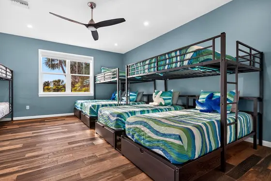 Bunk Room, 4 -Two queen over King and 2 Full over Double Twin Bunk Beds