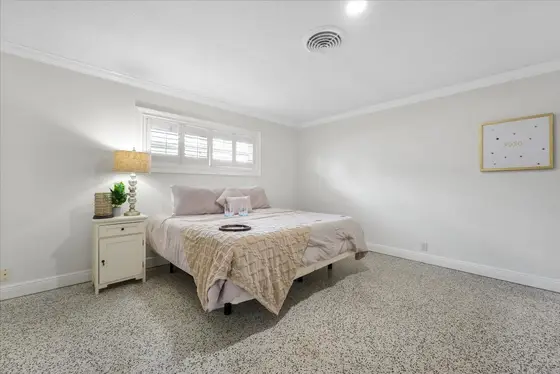 Guest Bedroom, King