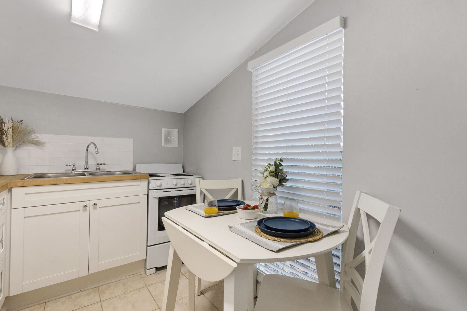 18 Heilwood 2 ~Beachcomber Beach Casita | Steps to The Sand!