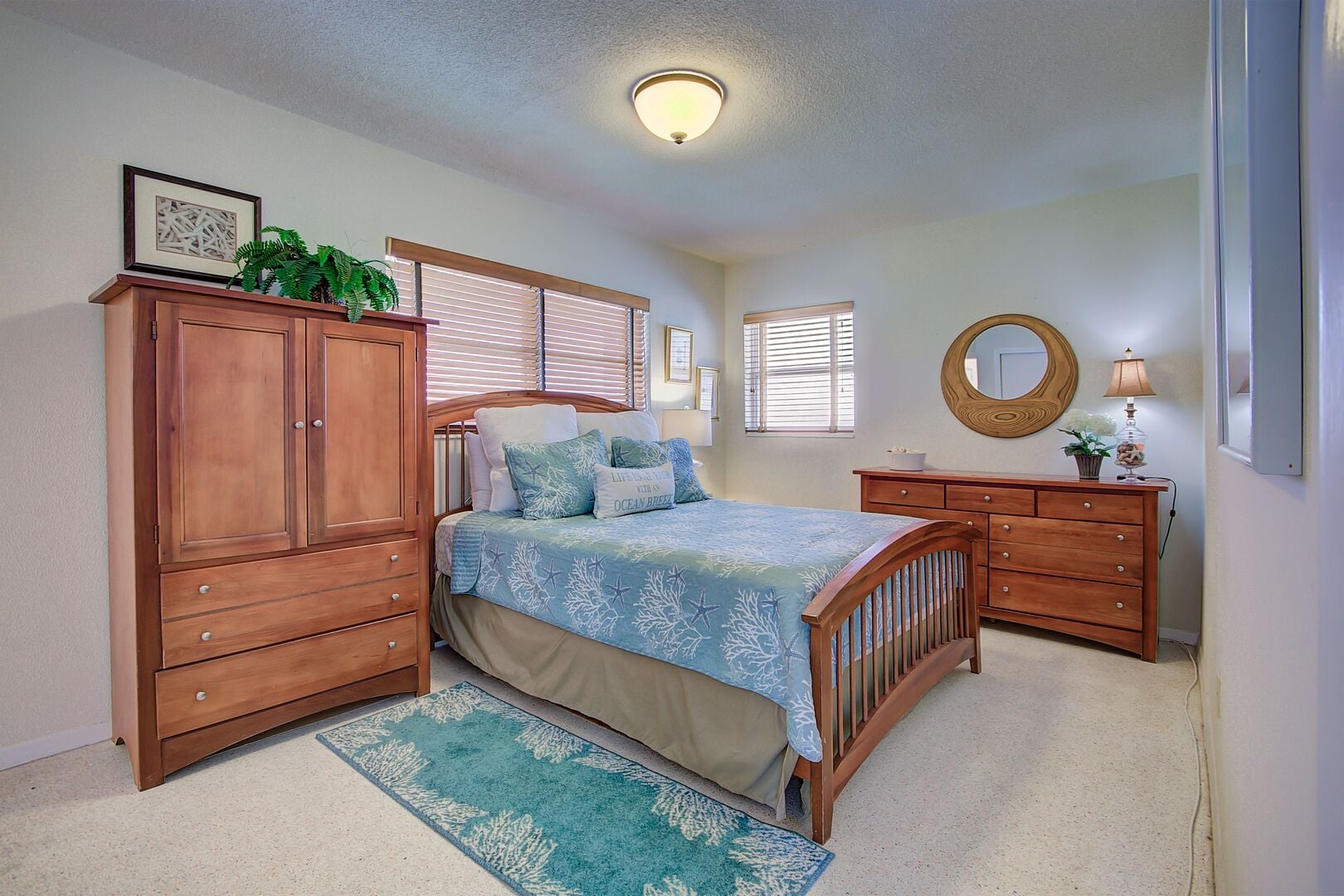 Bay Watch #6 ➠ Waterfront Retreat with Bay Views • Walk to Beach