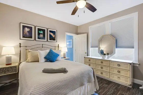Guest Bedroom, Queen