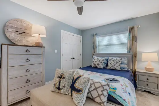 Guest Bedroom, Queen