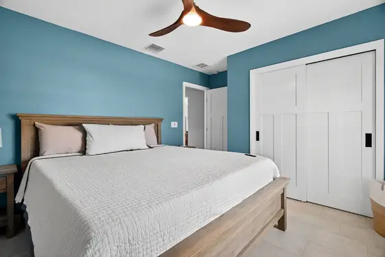 Guest Bedroom 1, King