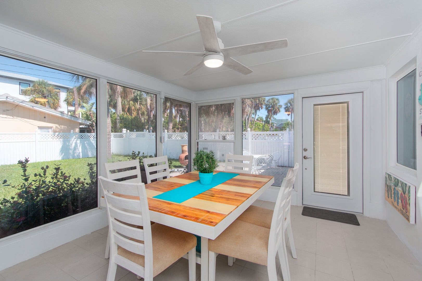 729 Bruce ~ Paradise Corner - Monthly Beach Vacation Rental
