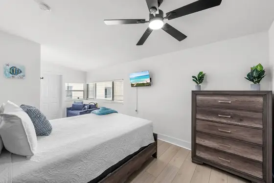 Guest Bedroom, Queen