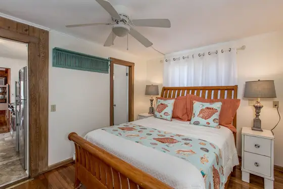 Guest Bedroom, Queen