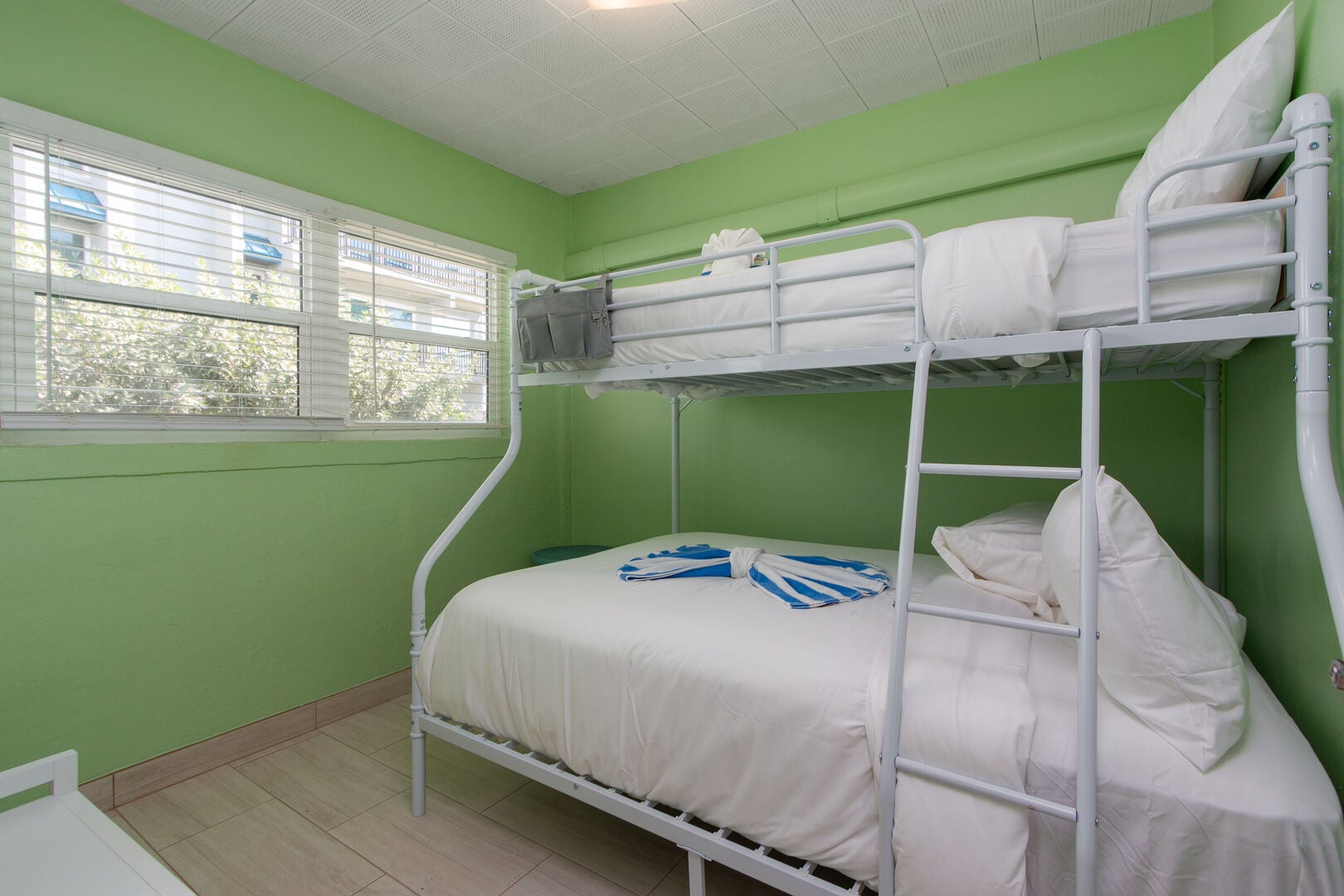 Tropic Terrace Resort 8