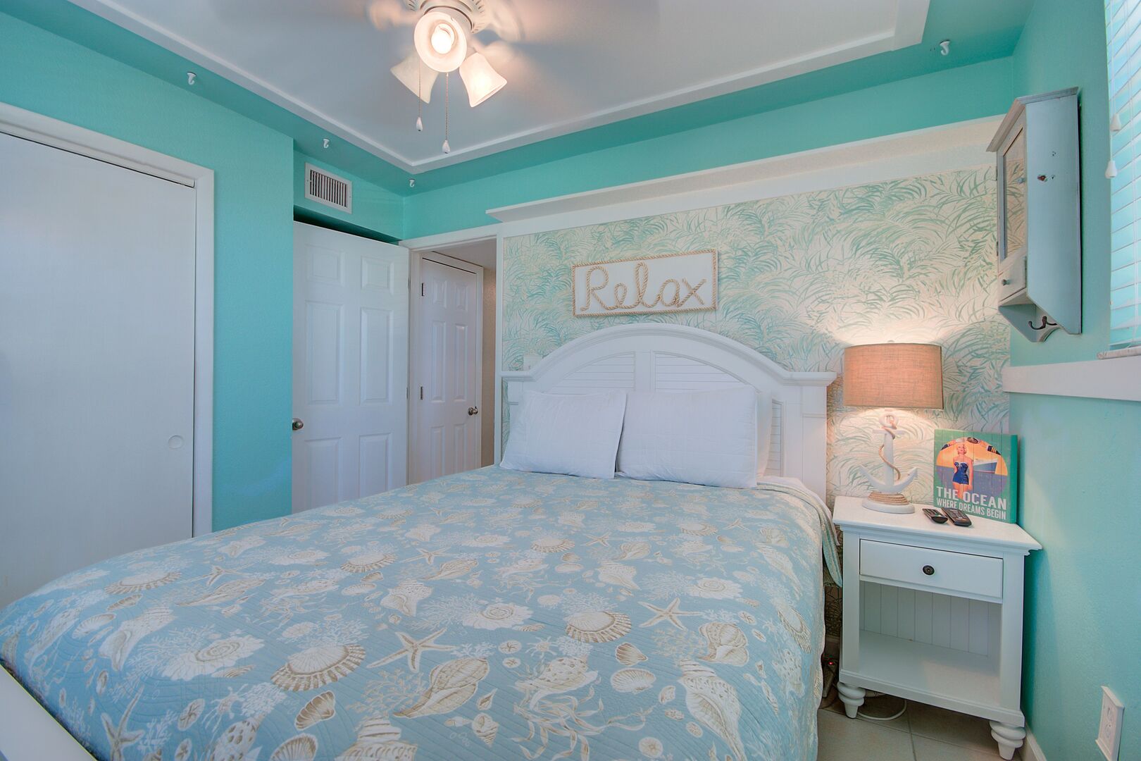 Clearwater Beach Suites #201 ➠ BR Condo w/ Heated Pool • Beach Views - Book Direct