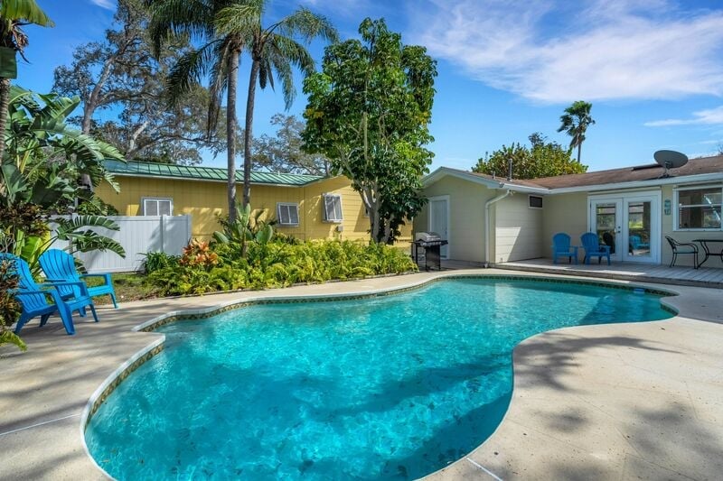 Sea Board Pool House
