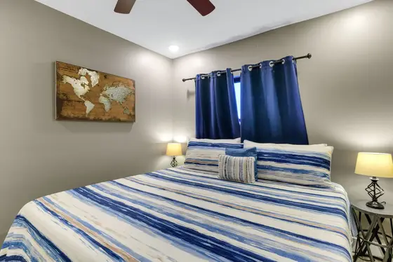 Guest Bedroom 4, King