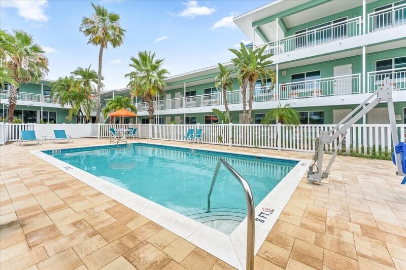 Tropic Terrace Resort 35