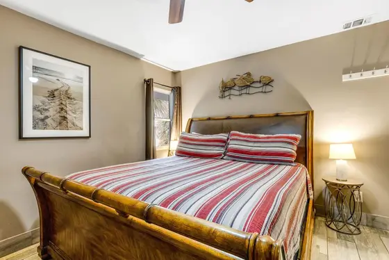 Guest Bedroom 8 - Second Floor, King