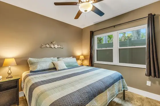 Guest Bedroom 1, King