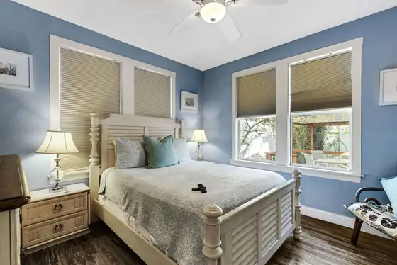 Master Bedroom, Queen