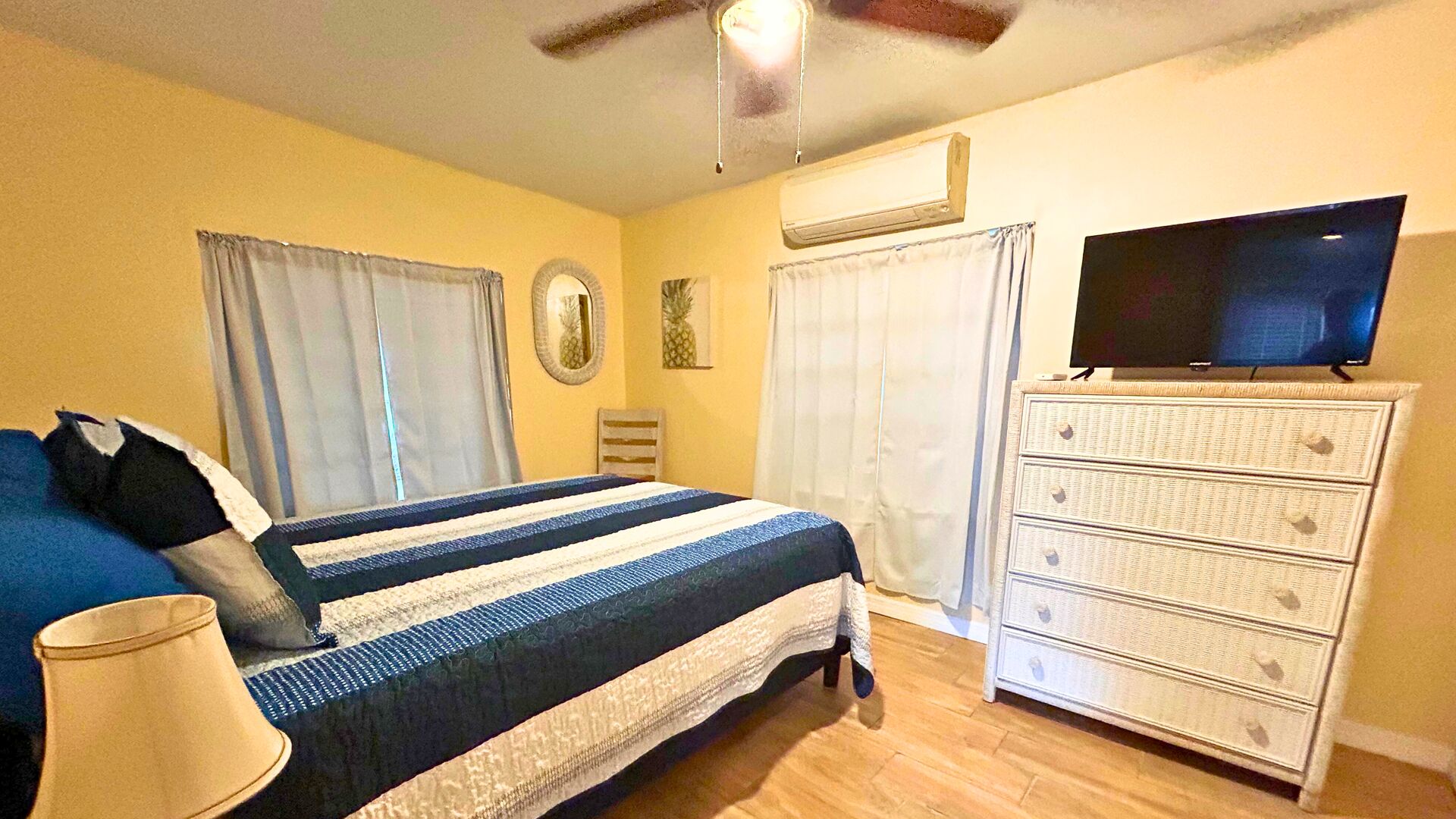 770 Bay Unit 2 ➠ Mango Bay Casita | Cozy Beach Cottage • Monthly